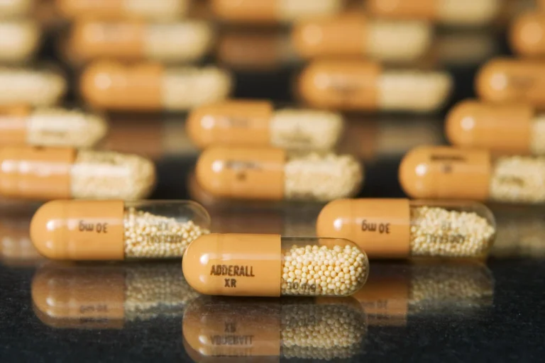 How Does Adderall XR Work: A Comprehensive Overview