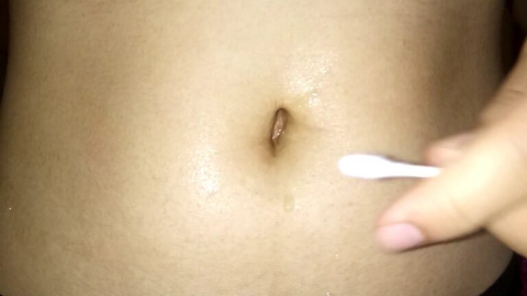 Why Does My Belly Button Smell When I Put My Finger in It? Understanding the Causes and Solutions