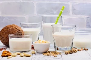 Almond Milk on Keto: A Complete Guide